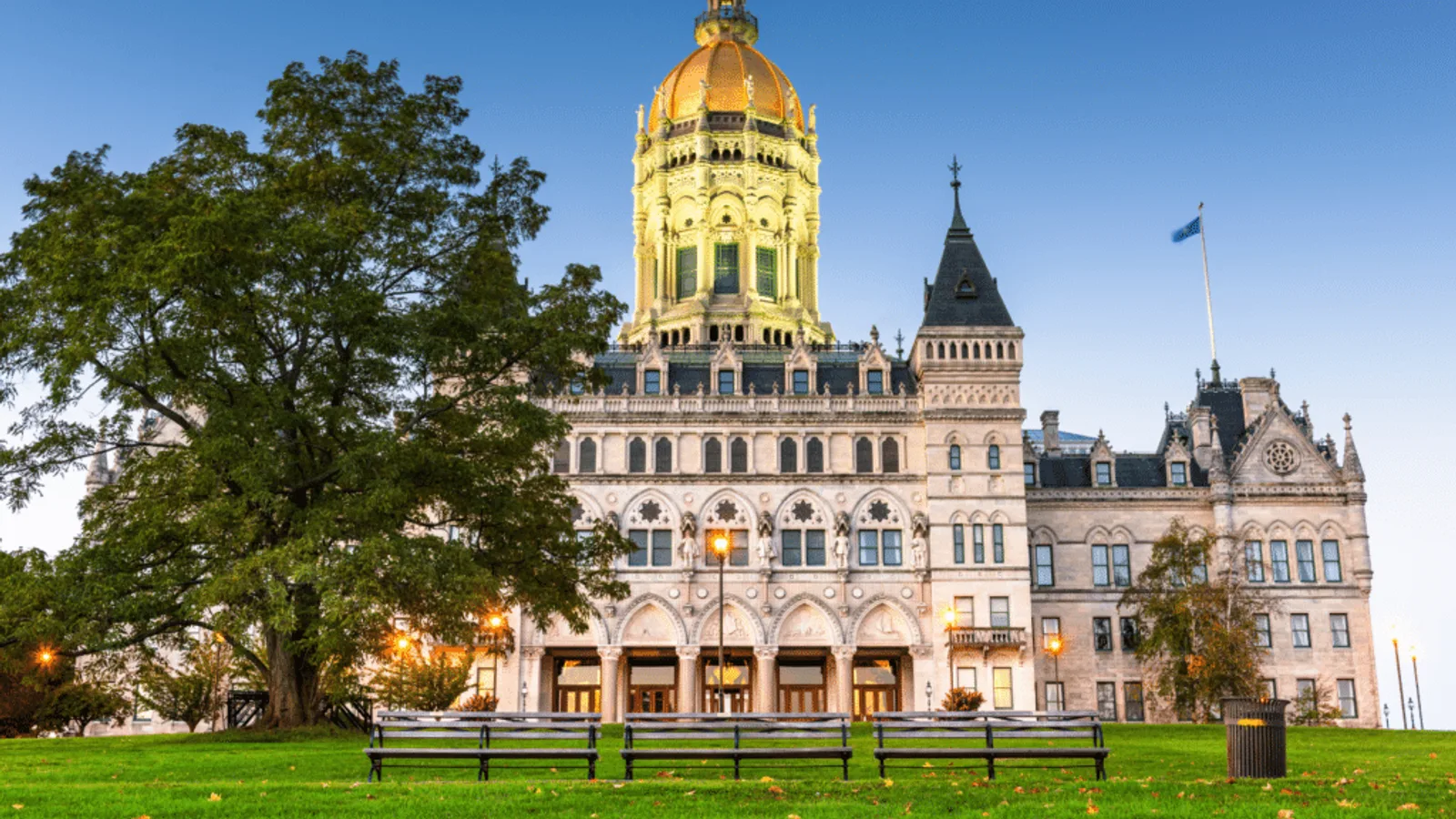 Иллюстрация: Connecticut’s Updated Automatic Renewal Law Adds New Requirements for Fitness Operators